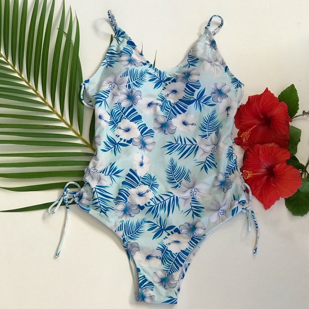 One piece while blues floral swimsuit bathingsuit